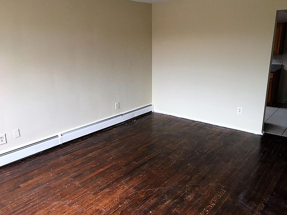 3rd image of 8553 Cottonwood Dr #1