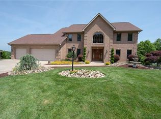 813 Rembrandt Cir, North Huntingdon, PA 15642