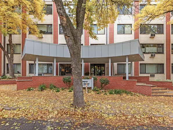 2700 W 44th St APT 315, Minneapolis, MN 55410