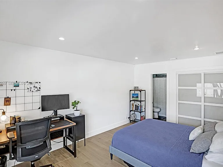 3320 NE 13th Ave #3320 — Photo 23