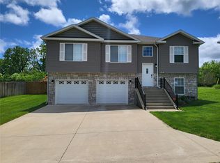 107 Brush Creek Pkwy, Saint Robert, MO 65584