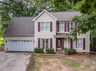 303 Theron Ct, Candler, NC 28715