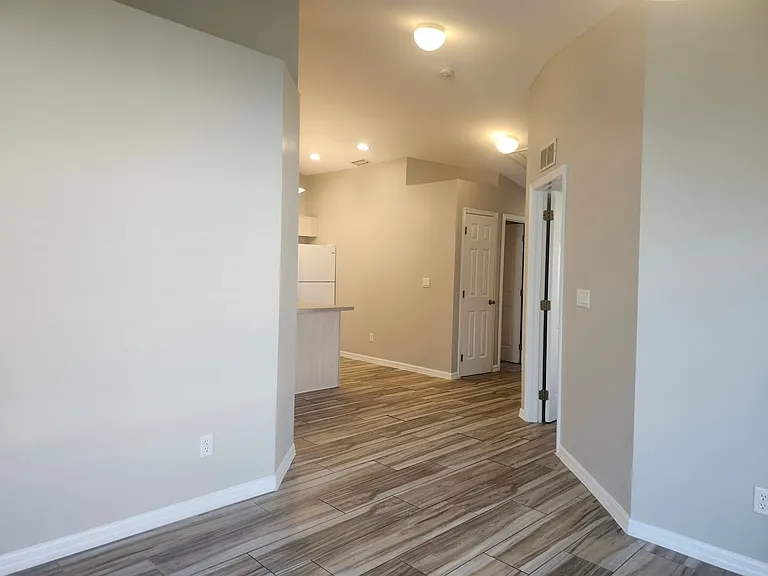 527 Hancock Bridge Pkwy — Photo 9