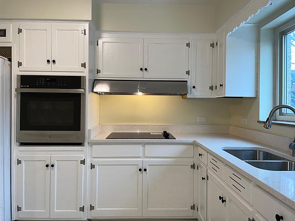 3rd image of 1519 Bonnie Brae Pl #2E