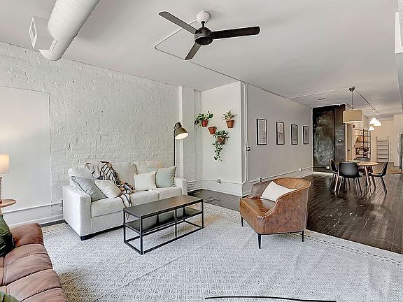3rd image of 633 Main St APT 2