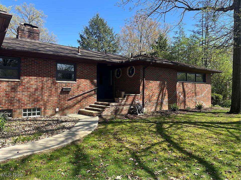 1st image of 425 McPherson Ave
