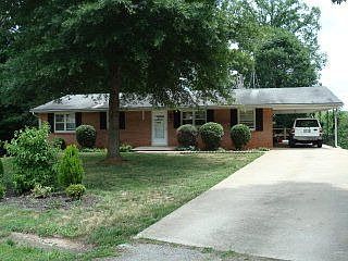 3rd image of 513 Lakeside Dr