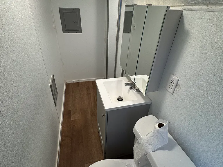 428 W Bancroft St #5 — Photo 7