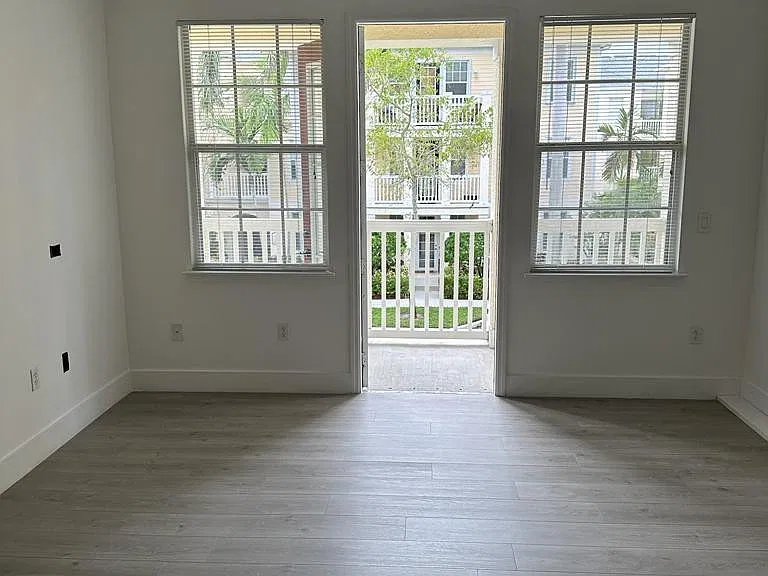 275 Murcia Dr #208 — Photo 13