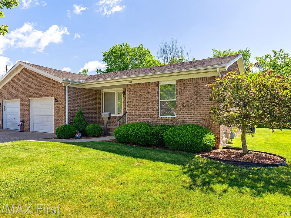 1st image of 403 River Valley Dr
