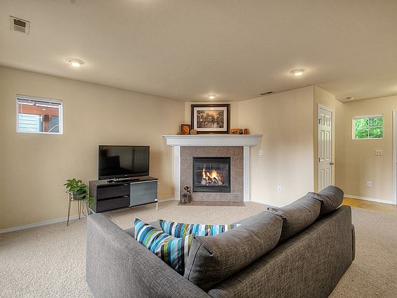 3rd image of 34128 SE Carmichael St