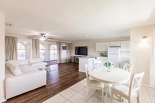 6102 Whiskey Creek Dr #303 Photo 1