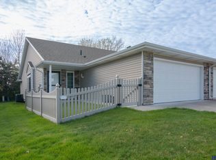 6611 S 59th St, Lincoln, NE 68516