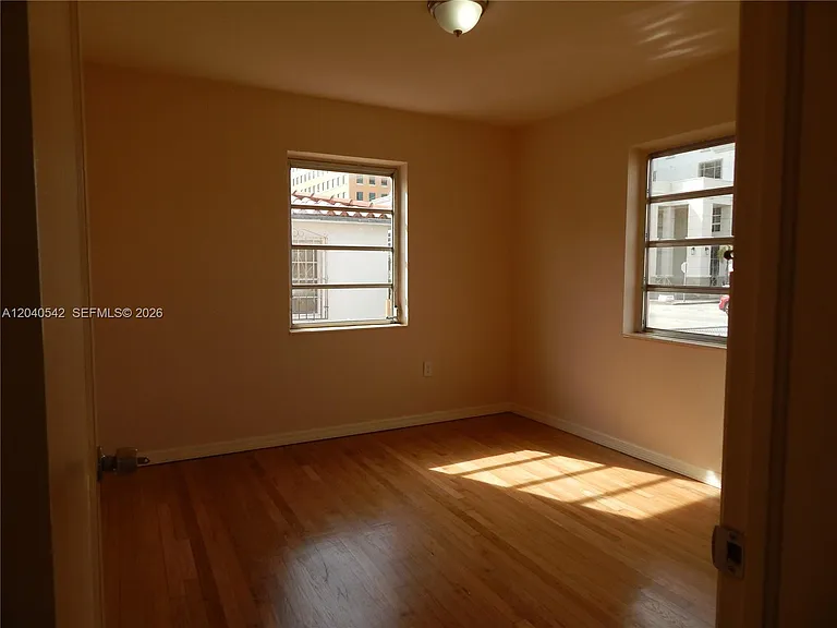 1841 SW 37th Ave — Photo 11