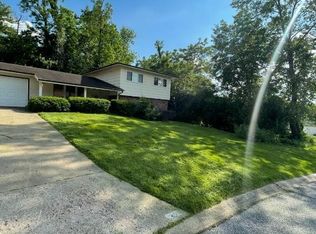 9968 Lochiel Ln, Saint Louis, MO 63137