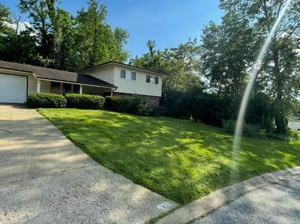 9968 Lochiel Ln, Saint Louis, MO 63137