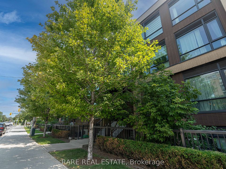 1st image of 639 Lawrence Ave W #208