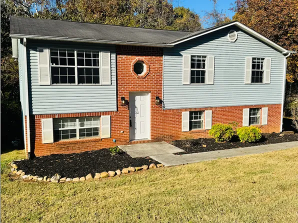 1221 Overton Ln, Knoxville, TN 37923