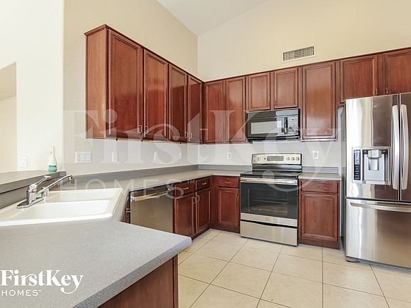 5th image of 21120 N 82nd Ln