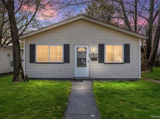 8694 Maxwell Ave, Warren, MI 48089