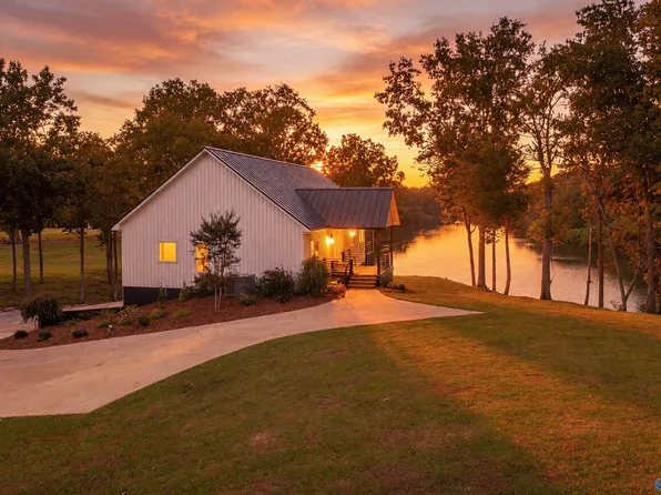 1218 Fitts Ferry Rd, Gadsden, AL 35901