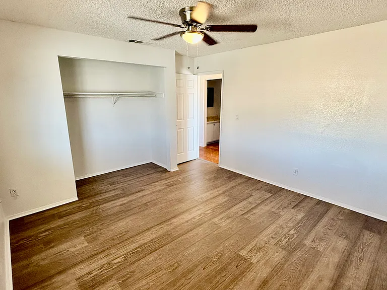 16026 K St #8 — Photo 10