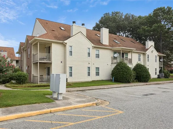 535 Rainbow Ct APT 101, Newport News, VA 23608