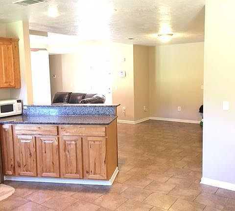 3rd image of 174 Wade West Ln