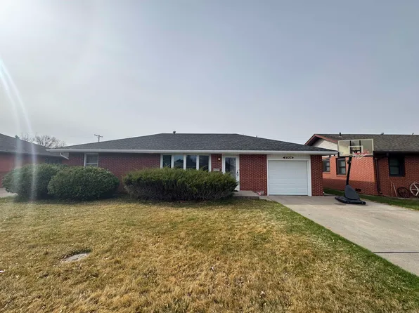 2708 W 1st Street, North Platte, NE 69101