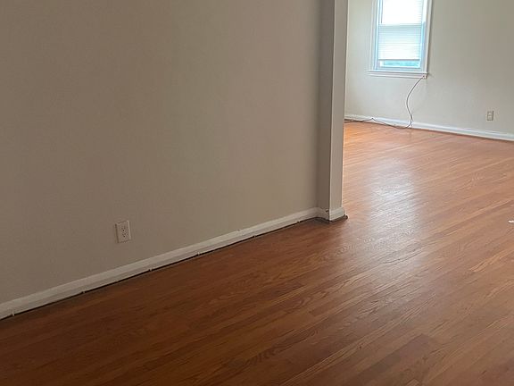3rd image of 6501 Liberty Rd APT 1E