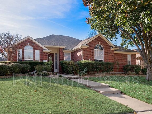4th image of 10417 Camelot Dr
