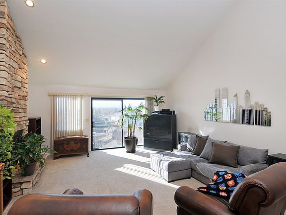 5th image of 3421 San Saba Dr