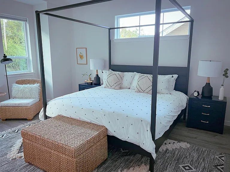 472 E Alder Dr — Photo 8