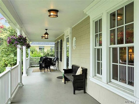 3rd image of 7 Woodland Dr