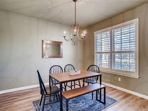 2nd image of 2409 Dovetail St