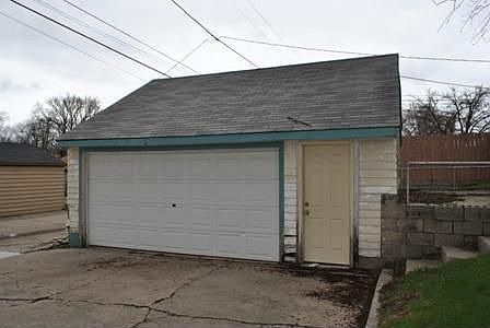 2nd image of 5301 N 44th St