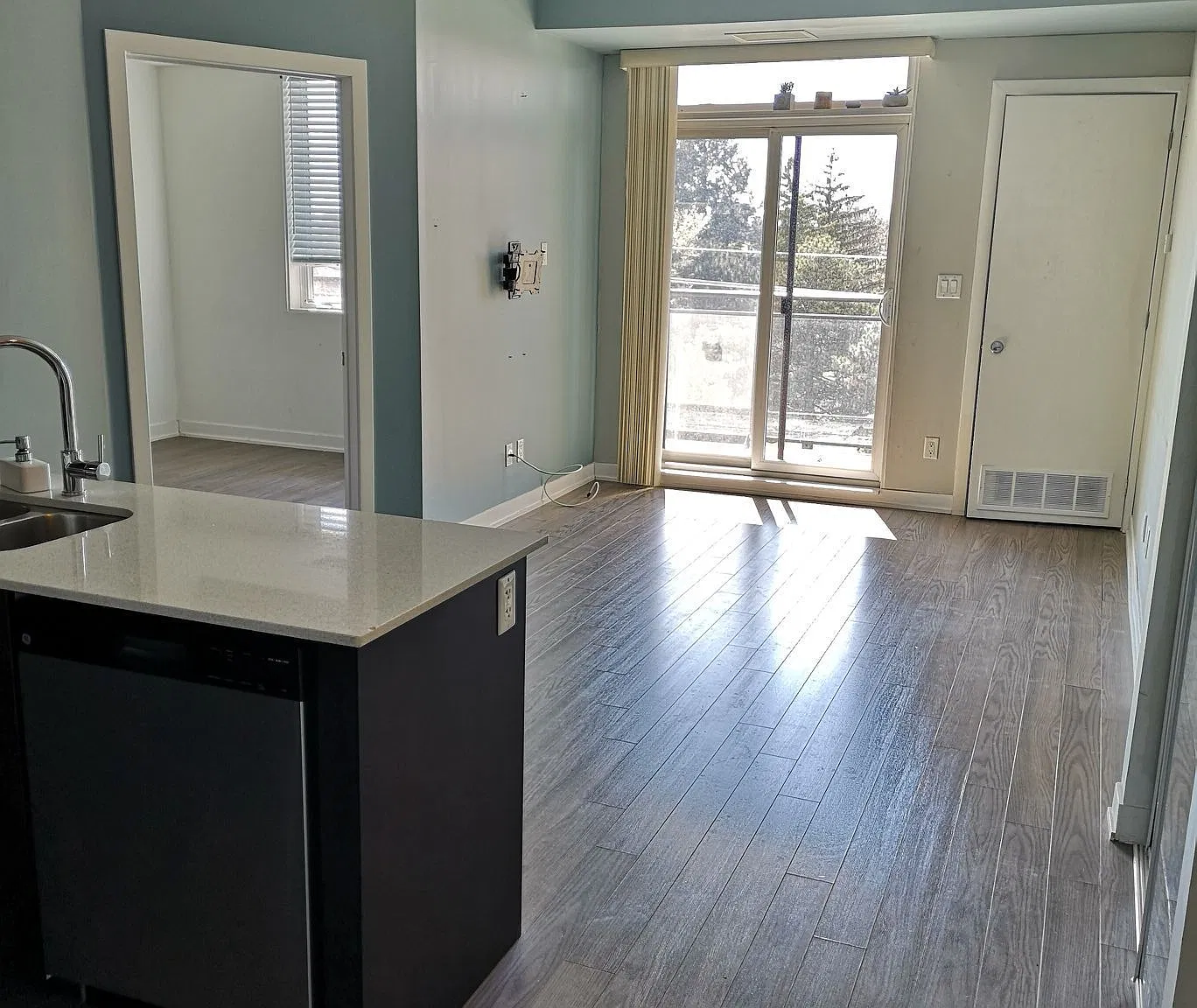 3 bed, $2,500 — Photo 1