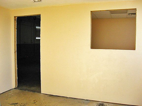 2nd image of 465 Whittier St