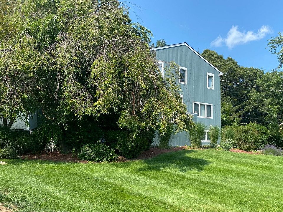 2nd image of 266 Shear Hill Rd