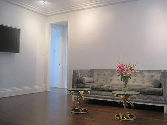 Sold by Real Direct | media 13