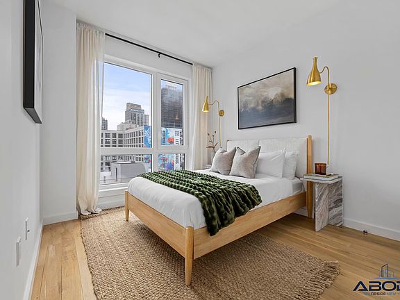 5th image of 558 Sackett St #Phc