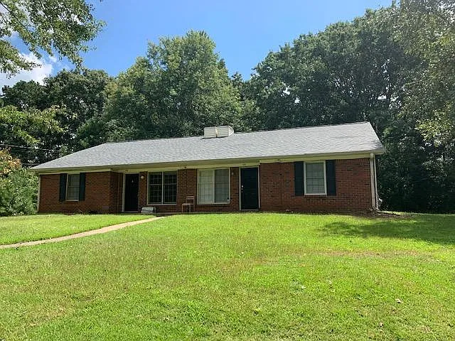 744 Jackson Park Ln