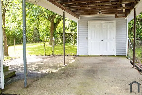 3 bed, 1044 sqft, $1,300 — Photo 4