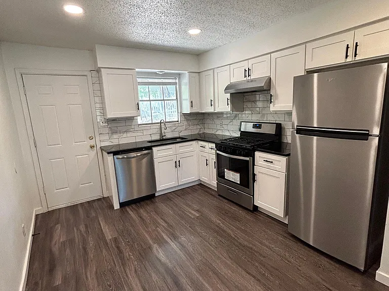 3318 Dolphin Dr #C — Photo 7
