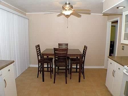 3rd image of 2122 Wentworth Ave