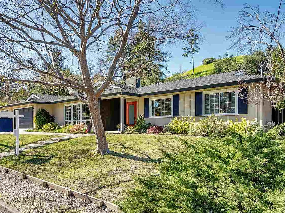 1st image of 289 Corliss Dr