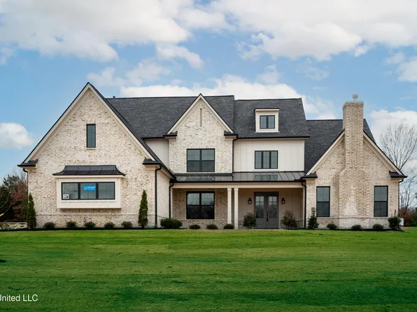 56 Cedar Crest Cv, Byhalia, MS 38611