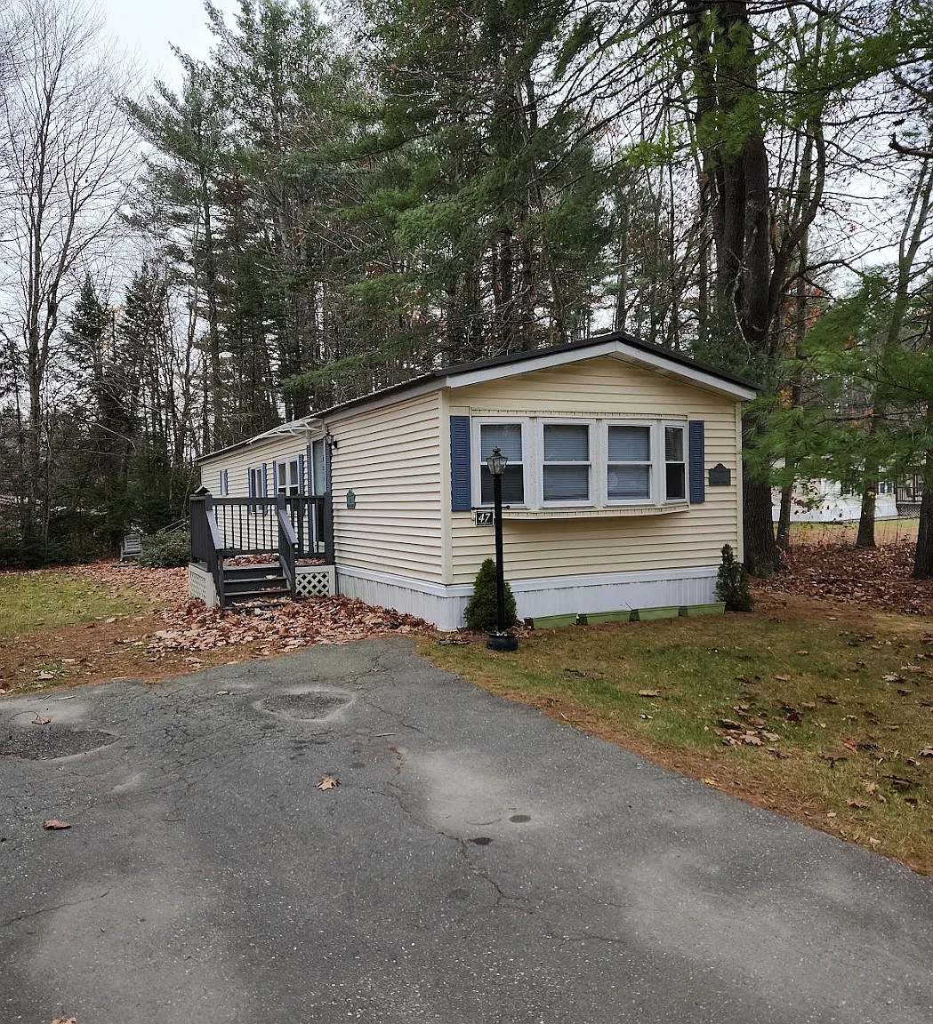 47 McQuaid St — Photo 1