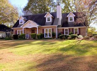 607 Sutton Way SW, Marietta, GA 30064