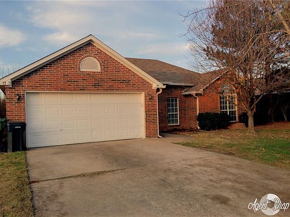 2nd image of 1303 E Kara Ln